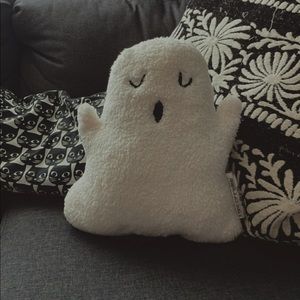 Hyde and Eek Ghost Sherpa Pillow